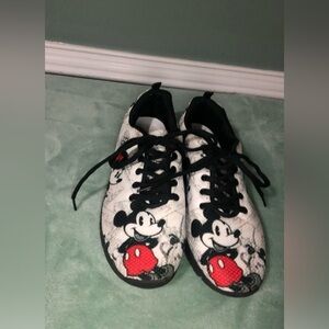 Mickey Mouse Tennis Shoes - Black and White size 41